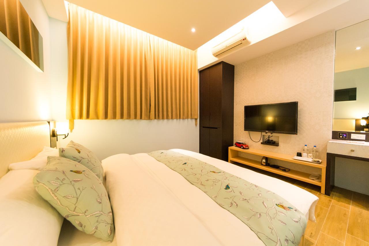 W Hostel ไถหนาน ภายนอก รูปภาพ