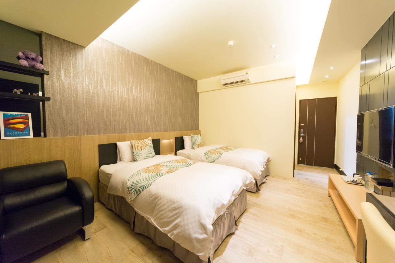 W Hostel ไถหนาน ภายนอก รูปภาพ